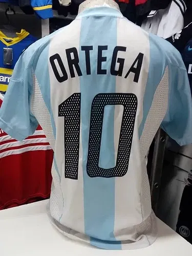 camiseta-ortega-argentina-2002-talle-m-D_NQ_NP_754550-MLA27115520952_042018-F