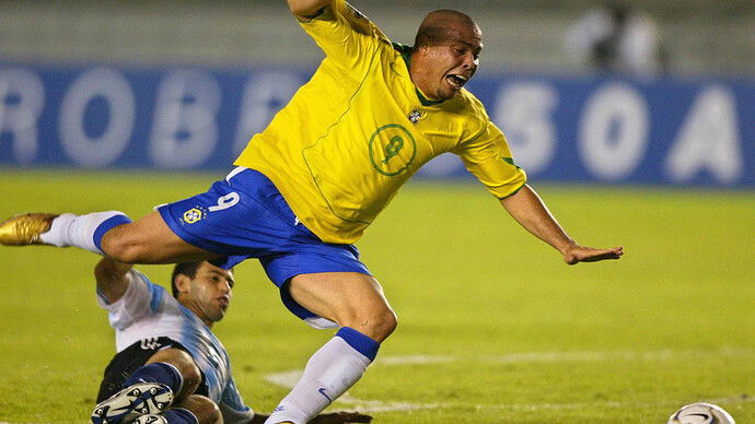 ronaldo-brasil-argentina-2004_14g2ccoo9f31g1md25nn1v4n2u