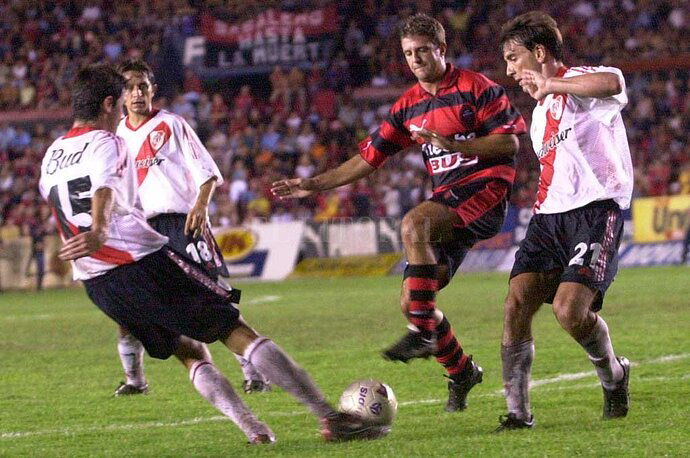 245759_colon_flamengo_2003_vs_river