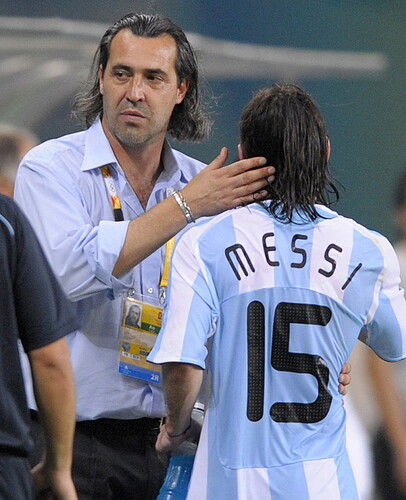 messi-recibe-el-saludo-de___4bsnf9epf_720x0__1