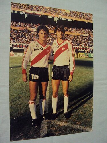 antigua-foto-alonso-y-francescoli-riveranos-80-futbol-444201-MLA20298885404_052015-F