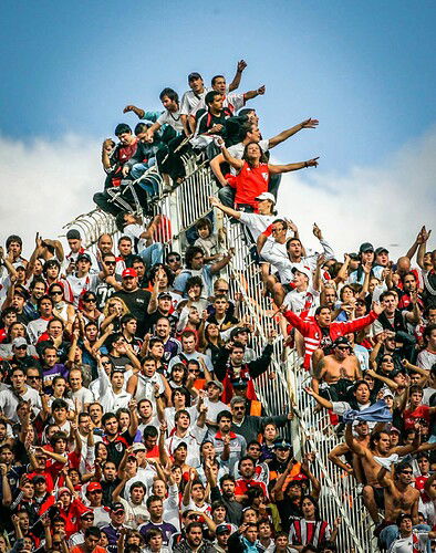 hinchas-del-river-plate-procesados-por-amenaza-arbitro