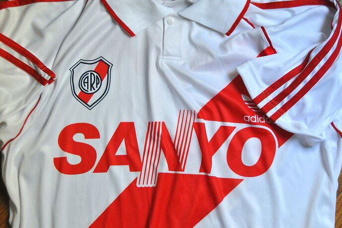 camiseta-retro-de-river