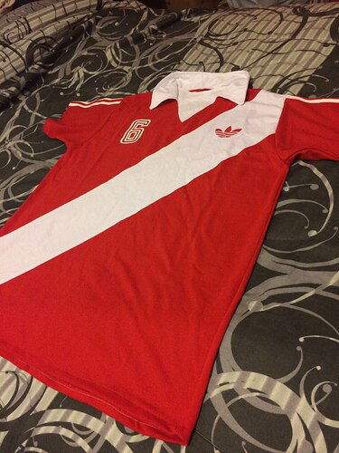 camiseta-river-plate-retro-especial-trilogia-D_NQ_NP_839361-MLA25825059754_072017-F