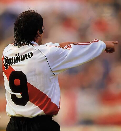 Francescoli (9) - River Plate