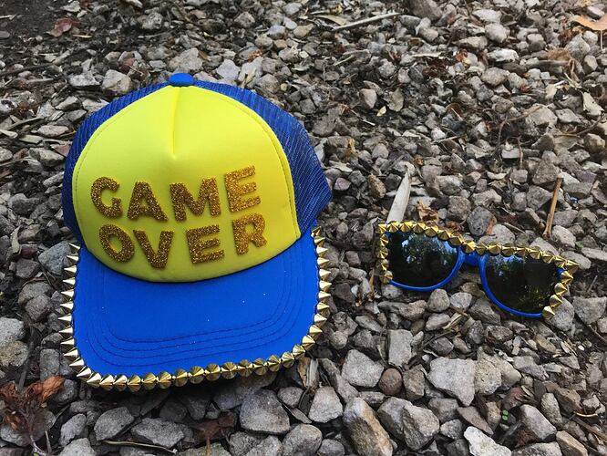 gorra-boca-cotillon-novio-game-over-casamiento-anteojos-D_NQ_NP_705006-MLA27084582225_032018-F