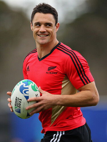 Dan+Carter+New+Zealand+IRB+RWC+2011+Training+bCx0_z08p3ml