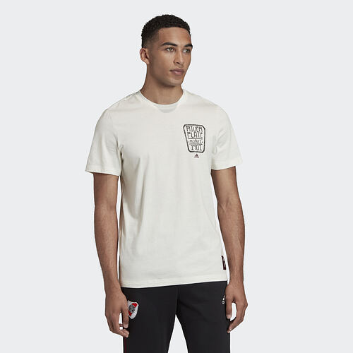 Camiseta_Urbana_Estampada_River_Plate_Blanco_FQ7695_21_model