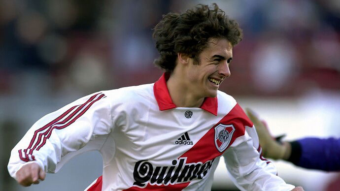 Pablo-Aimar-River-Plate-2000