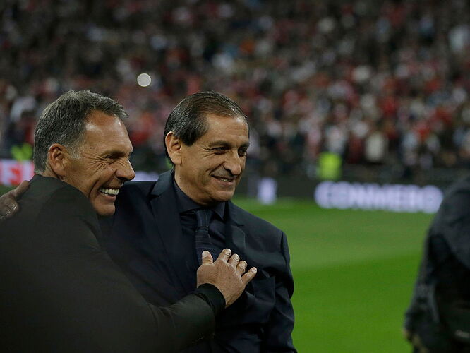 https___s3.amazonaws.com_arc-wordpress-client-uploads_infobae-wp_wp-content_uploads_2018_12_09165242_Boca-River-Madrid-Final-Copa-Libertadores-51