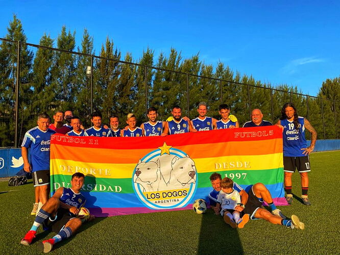 los-dogos-el-equipo-de-futbol-que-fomenta-la-RGQUKL6DJVGGTAADJPB7XSQIGQ