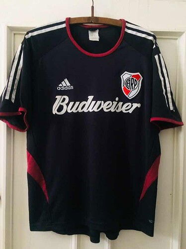 camiseta-river-plate-2005-negra-suplente-original-adidas-D_NQ_NP_608453-MLA29323998444_022019-F