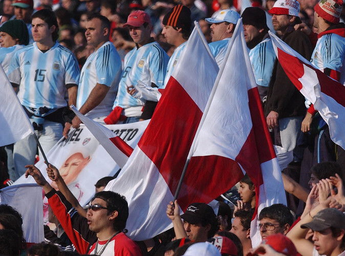 Hinchada_CL2005_vs_Rojo_008