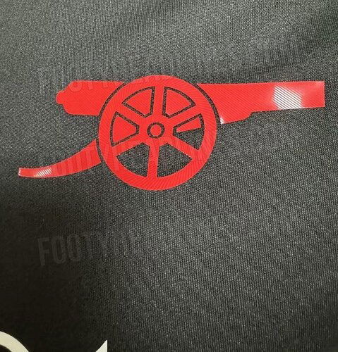 arsenal 24-25 away kit (4)