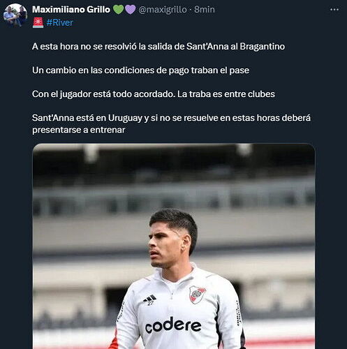 La imagen muestra un grupo de personas sonrientes posando juntas en una piled <tag> de colores, rodeadas de <tag> árboles frondosos y un cielo despejado en el fondo. (Subtitulado por IA)