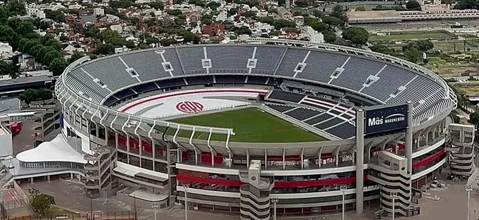 Estadio Monumental Antonio Vespucio Liberti