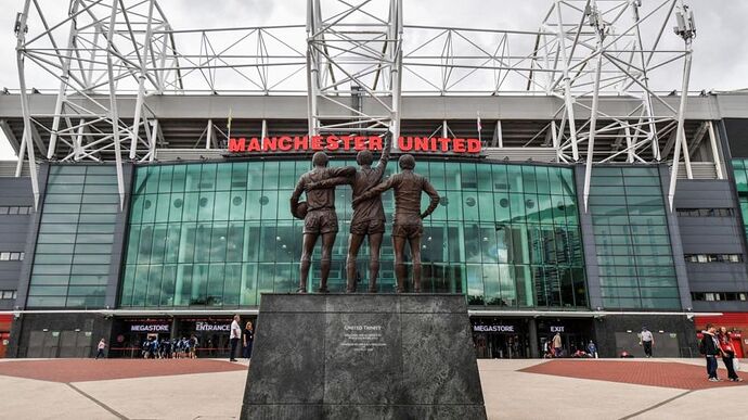 manchester-united-stadium-1597365