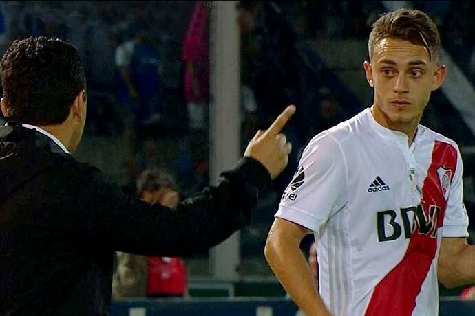 gallardo-da-consejos-a-su-hijo-en-su-debut-con-river-plate--twitter-espn