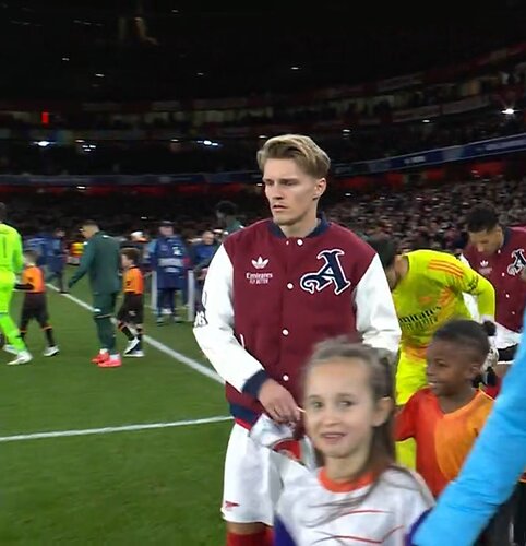 GeiwtF1XkAADbY0