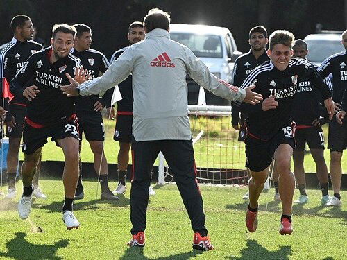 river_ezeiza_regreso_petroli_auzqui_ferreira_pretemporada_crop1642513355188.jpg_412320734