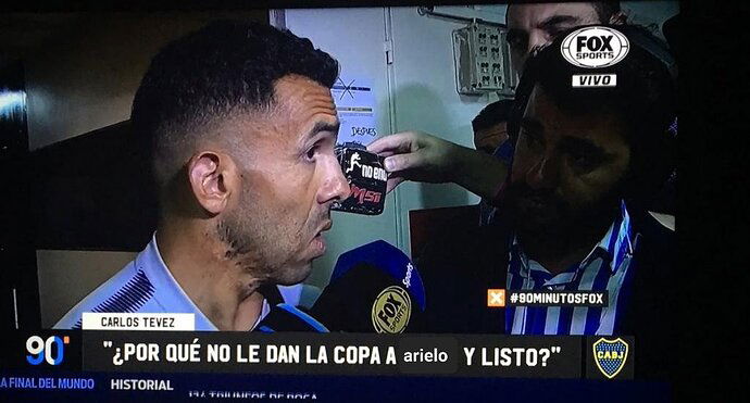 carlos-tevez--tras-la-suspension-del-river-boca-de-libertadores-2018--twitter-fox