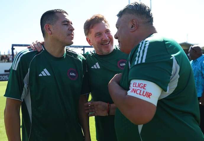juan-roman-riquelme-junto-a-alejandro-dominguez-y-claudio-tapia-foto-chiquitapiaig-TTTDBLEZ5RAXDLJNTKDANTXI2U