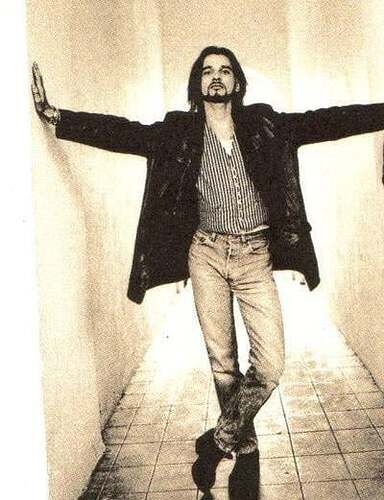 long-haird-dave-appreciation-v0-5ca0bqjkedzb1