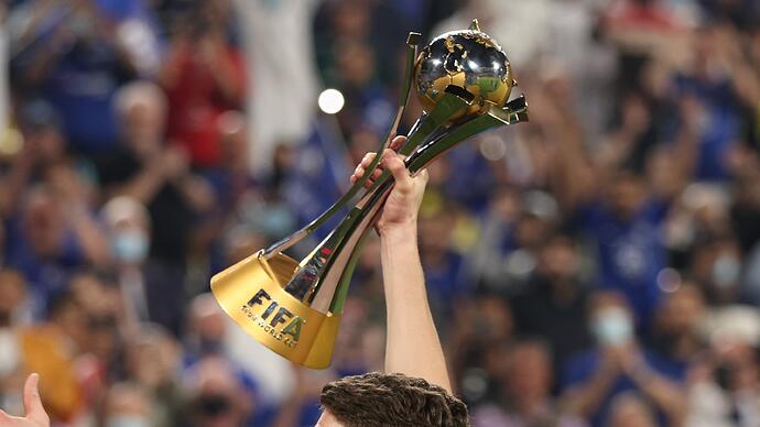 FIFA Club World Cup Jorginho Mundial de Clubes Trofeo Copa 011323 (1)