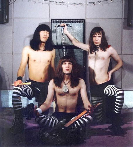 funny-awkward-metal-bands-photos-102-58cbb6ece6186__605