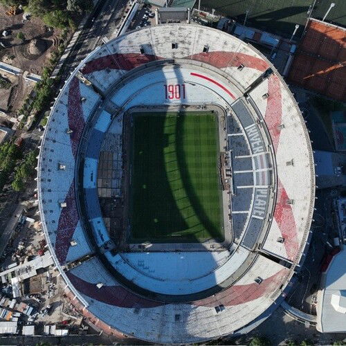 monumental desde el aire con nuevas tribunas