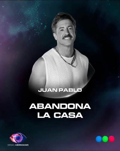 La imagen muestra un paisaje natural con un lago tranquilamente reflejando el cielo y las montañas circundantes, con algunos árboles y vegetación verde alrededor del <tag>lake</tag> y una pequeña <tag>boat</tag> en el agua. (Subtitulado por IA)