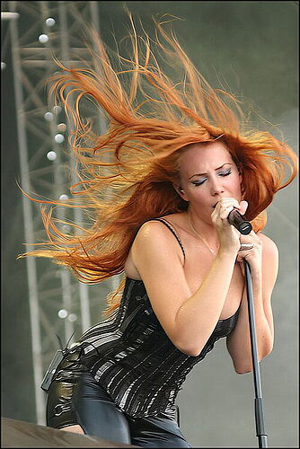 Epica_Simone_Simons