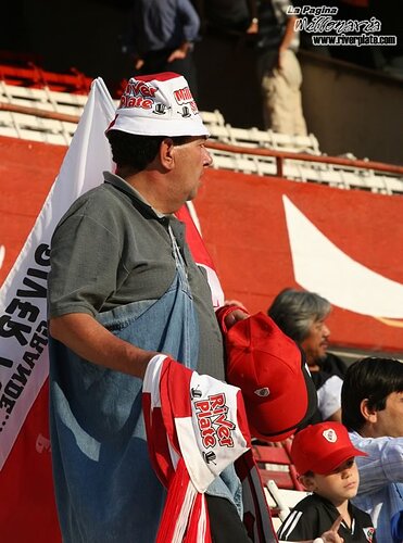 venta.pilusos.banderas.monumental.2006