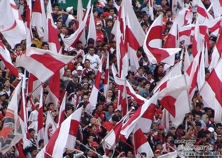 hinchada-river-newells-velez