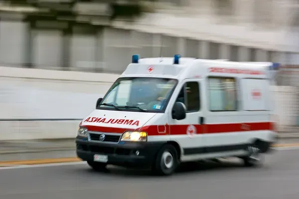 depositphotos_35718887-stock-photo-ambulance