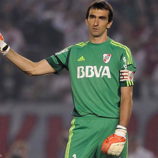 17594323271074705596769696120496