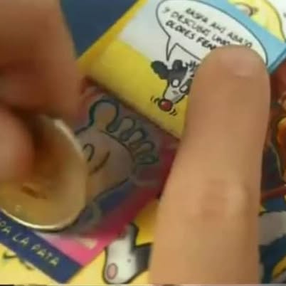 Los alfajores FENOMENO y sus stickers con supuesto olor a Zorrillo 🤣 (1)