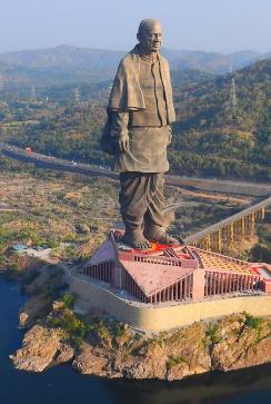 Statue_of_Unity_in_2018_(cropped)