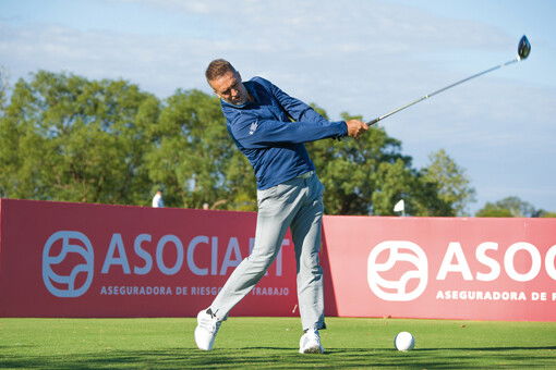 asociart-y-gabriel-batistuta-junto-al-golf