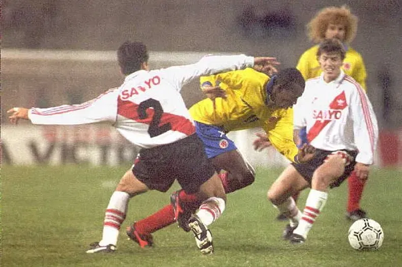 river-colombia-1995-mendoza-estadio-malvinas-argentinasjpg