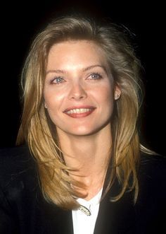 1c3ced5da75344934b48a5fd7bca7053--singer-michelle-pfeiffer-young