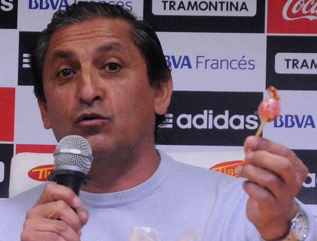 al-terminar-la-conferencia-ramon-se-despidio-una-humorada-los-jugadores-boca
